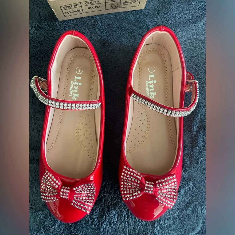 NWT Red girls shoes with gems and bow size 1 big kids, new in box - Picture 3 of 3